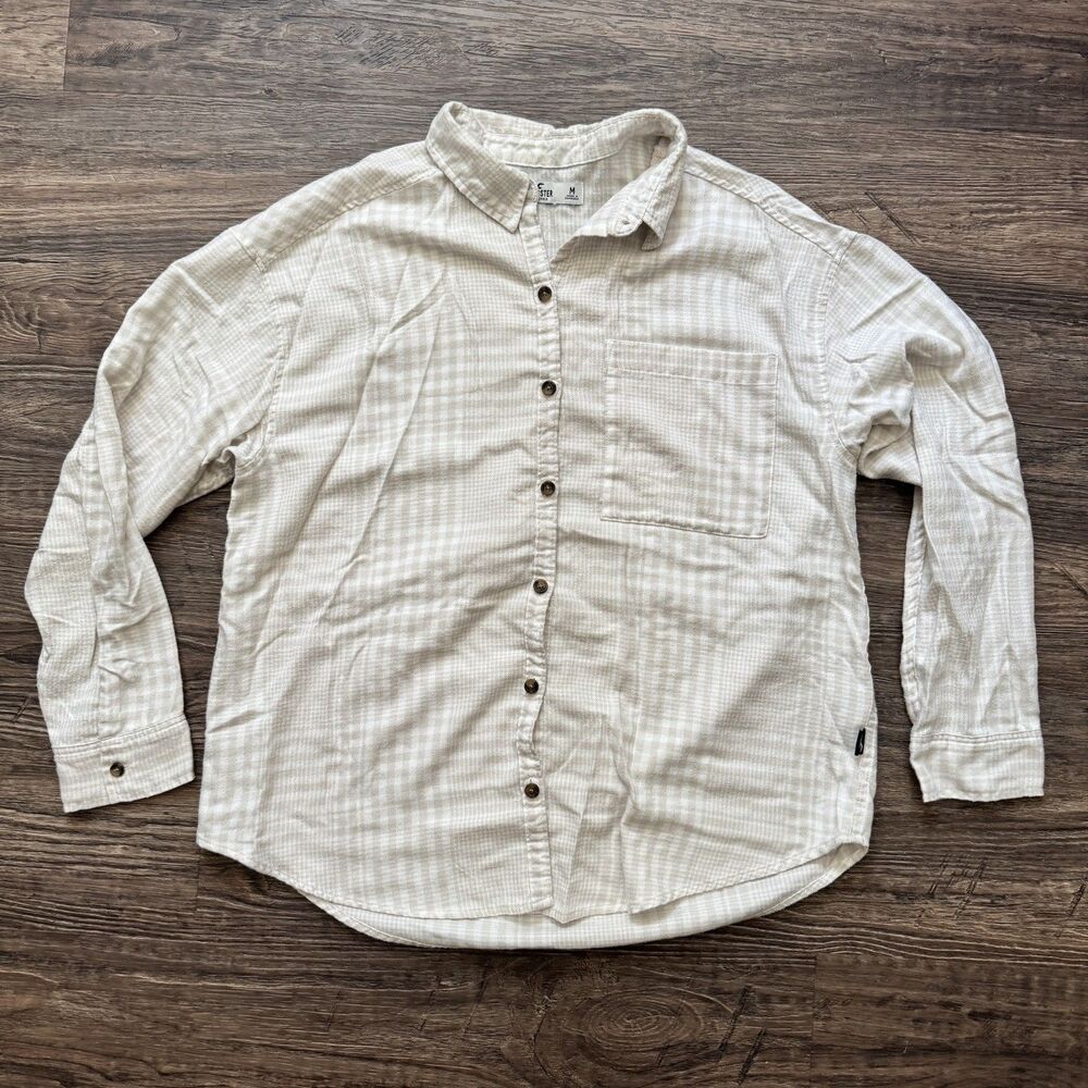 Hollister Womens Boyfriend Fit Flannel plaid Button Up Medium long sleeve cream